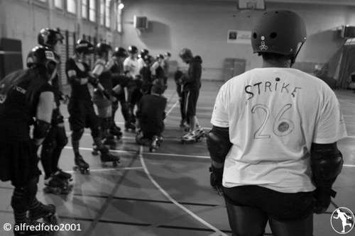 Les Simone : l'équipe de roller derby d'Orléans