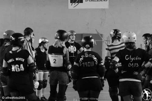 Les Simone : l'équipe de roller derby d'Orléans