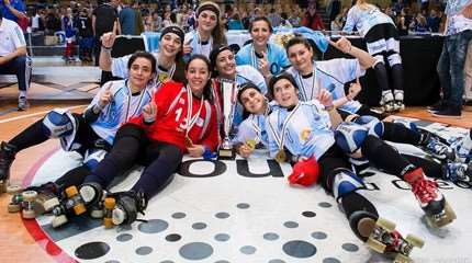 L'équipe d'Argentine, vainqueure du Championnat du monde de rink hockey 2014 à Tourcoing