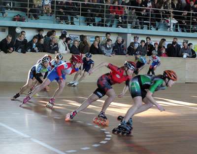 Peloton femme au France Indoor roller course 2008