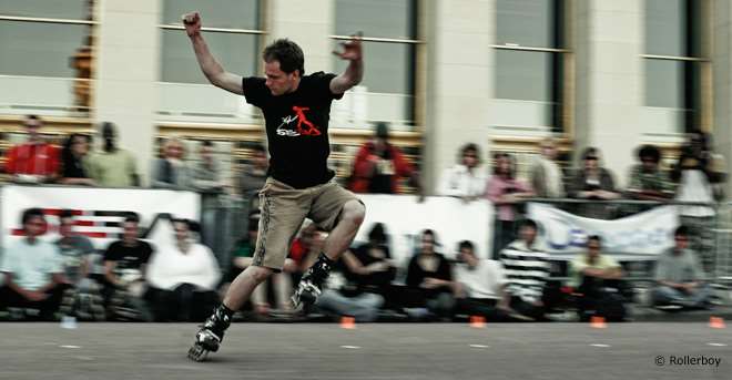 Session de slide à la Paris Slalom World Cup - photo : Rollerboy