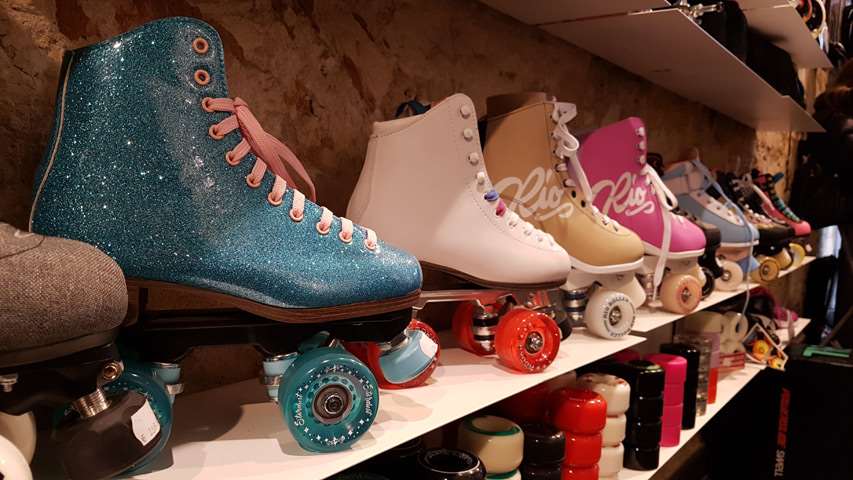 Shop Pierre Qui Roule