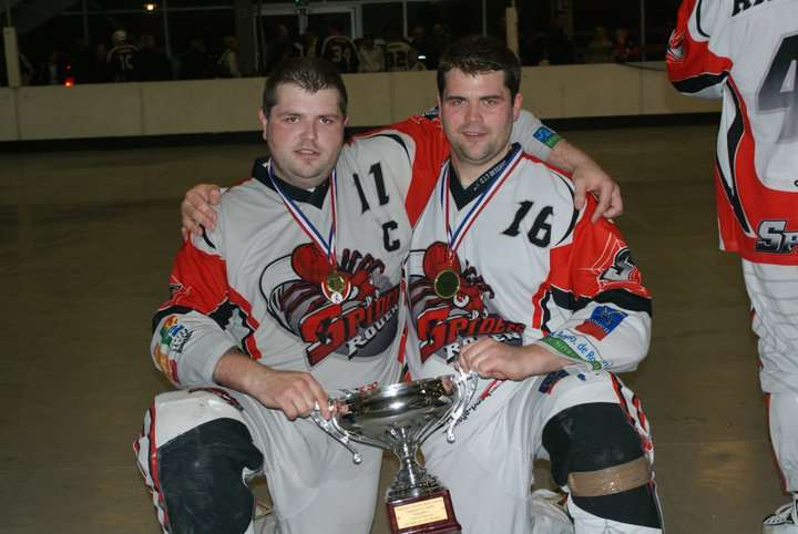 trophée de Nationale 1 en 2009 avec Emmanuel Labreux #16 et Yohann Labreux #11 trophée de Nationale 1 en 2009 avec Emmanuel Labreux #16 et Yohann Labreux #11
