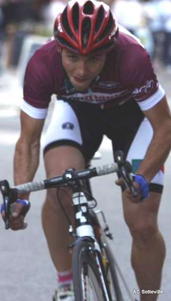 Critérium de Deauville : Julien LEVRARD 5ème et 1er des Seniors 3ème catégorie. Critérium de Deauville : Julien LEVRARD 5e et 1er des Seniors 3e catégorie.
