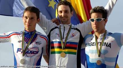 Julien Levrard sur le podium du Championnat du Monde de roller course Gijon 2008