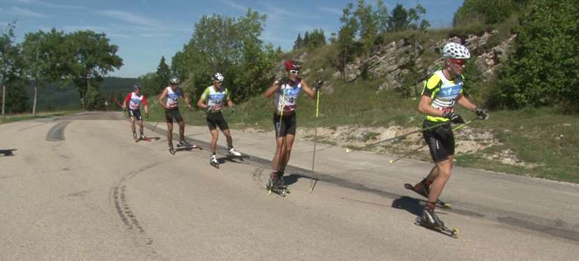 Les poursuivants dans la montée du Larmont