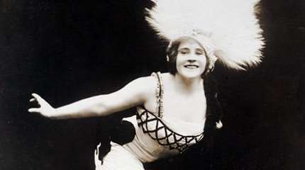 Nellie Donegan, star du patinage à roulettes dans les années 1920