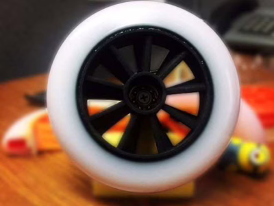 Bientôt de nouvelles roues de roller course en 125 mm par MPC