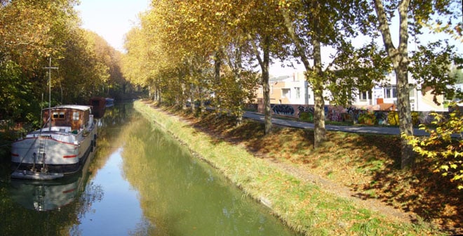 La piste du Canal du Midi à roller (Toulouse) Péniche sur le Canal du Midi