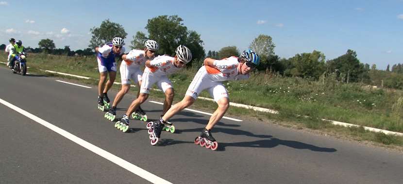 Le peloton de tête en échappée aux Herbiers