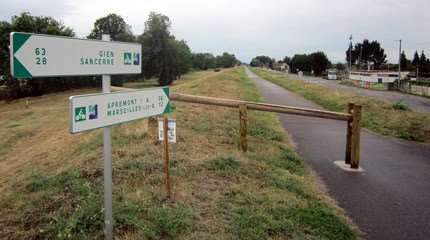 Spot : la Piste cyclable Fourchambault (58) à la Charité-sur-Loire (18)