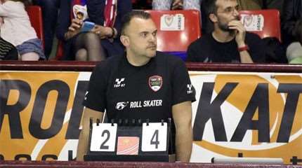 L’autoportrait d’Arnaud Esoli, joueur et arbitre de rink hockey