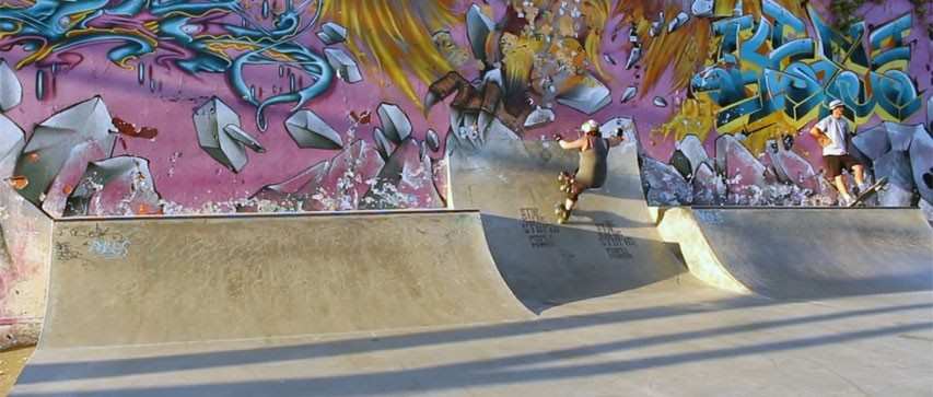 Cindy Massé part à la rencontre des quadeuses en skatepark