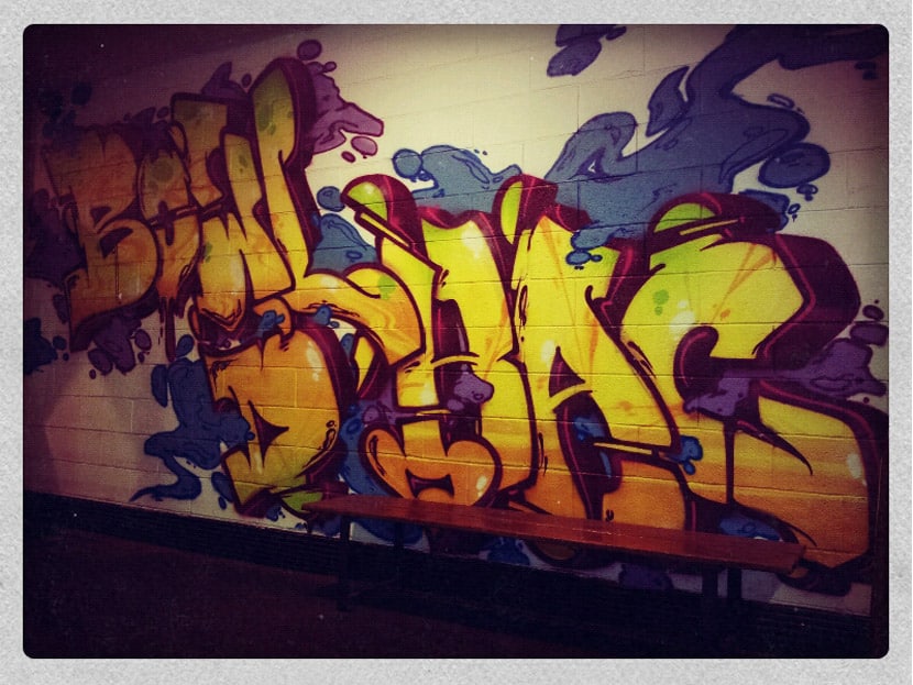 Le skatepark indoor d'Haguenau Graffiti sur le mur du skatepark