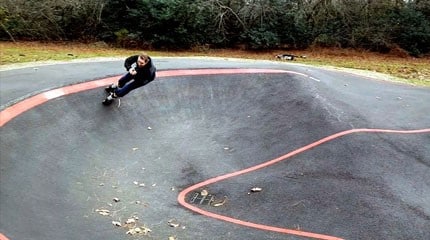 On a testé pour vous : le/la pumptrack en roller