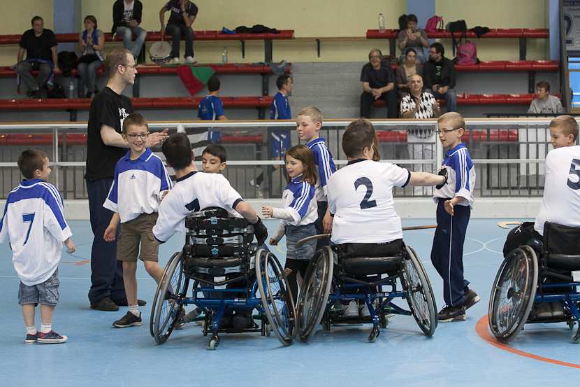 Démonstration de rink hockey en fauteuil avec l'ASTA de NANTES