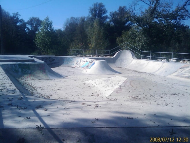 Le skatepark de Saint-Léon-sur-l'Isle (24)