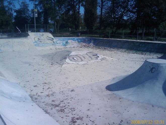 Le skatepark de Saint-Léon-sur-l'Isle (24)