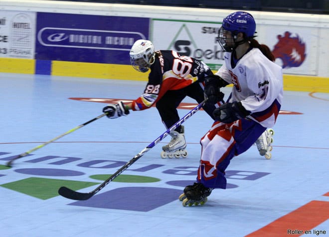 L'équipe de France femmes de roller hockey 2010 face à la Slovaquie