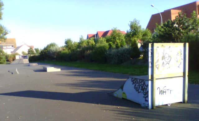 La ligne des modules du skatepark de Courseulles-sur-Mer (14)