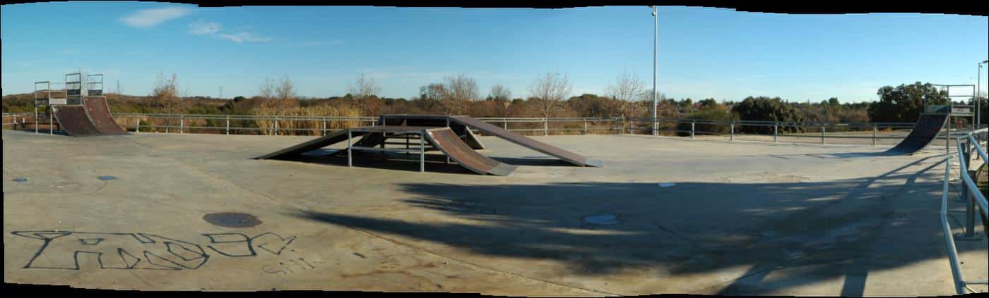 Le skatepark de Baillargues (34) Le skatepark de Baillargues (34)