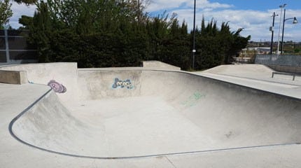 Le skatepark en béton de Balaruc-les-Bains (34)