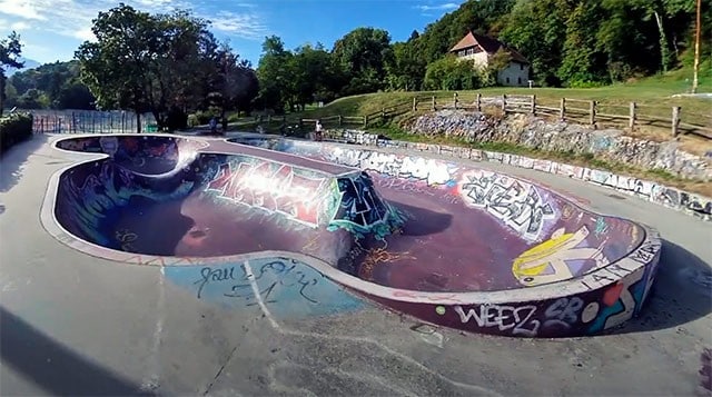 Le bowl du skatepark d'Annecy