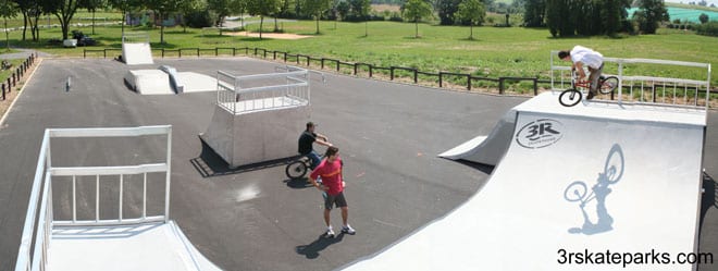 Vue globale du skatepark de la Chapelle-Basse-Mer