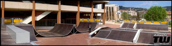 Vue large du skatepark Jean Bouin de Nice