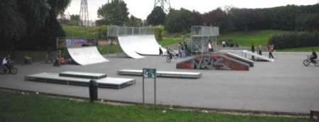 Contest de roller street 2007 au skatepark de Roissy-en-Brie (77)