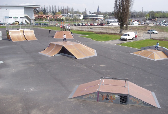 Le skatepark de Cronenbourg / La Rotonde à Strasbourg (67) Le skatepark de Cronenbourg / La Rotonde à Strasbourg (67)