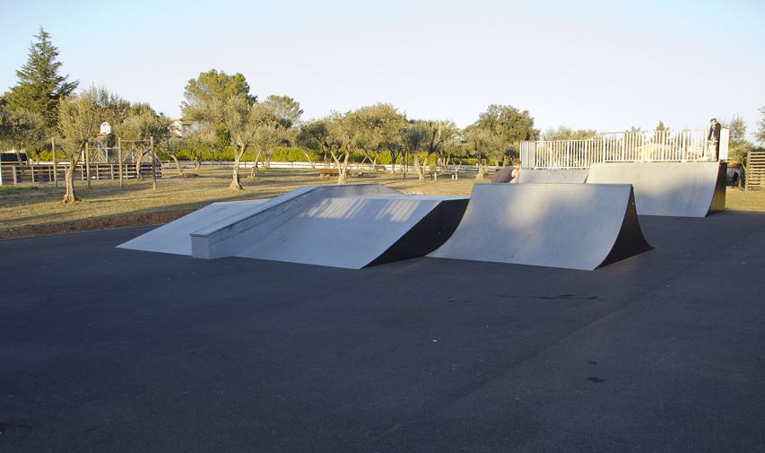 skatepark saint bres 06