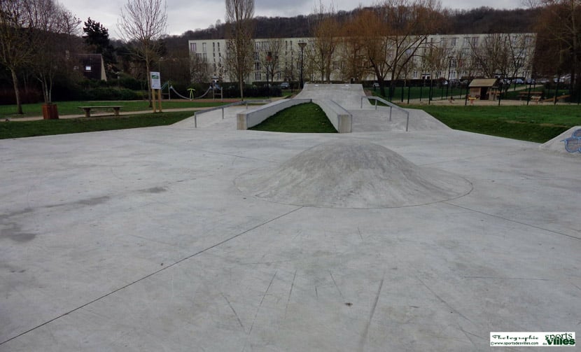 Le skatepark de Saint-Chéron (91)