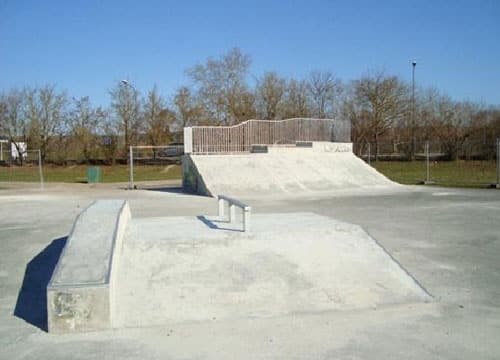 Spot : le skatepark de la Borde-Basse à Castres (81) Spot : le skatepark de la Borde-Basse à Castres (81)
