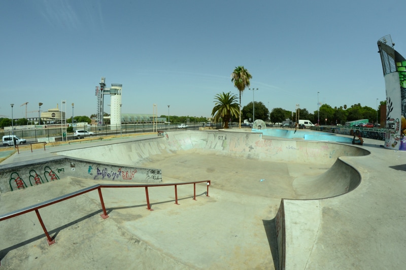 Le premier bowl du skatepark de Séville (Espagne)