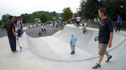 skatepark villefontaine concrete waves 01 small