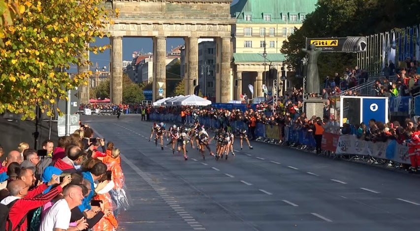 Sprint d'arrivée du peloton féminin au marathon roller de Berlin 2019 Sprint d'arrivée du peloton féminin au marathon roller de Berlin 2019
