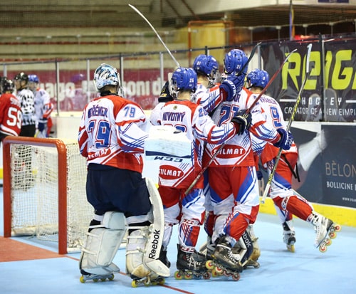 Les Tchèques Juniors Hommes victorieux Les Tchèques Juniors Hommes victorieux