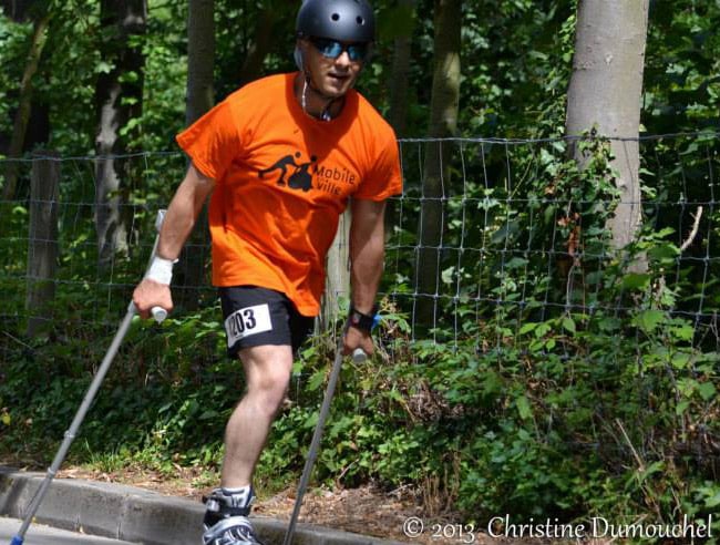 Un patineur unijambiste aux 6 Heures de Roller de Paris 2013