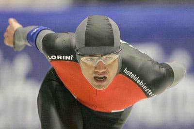 Tristan Loy patine sur glace