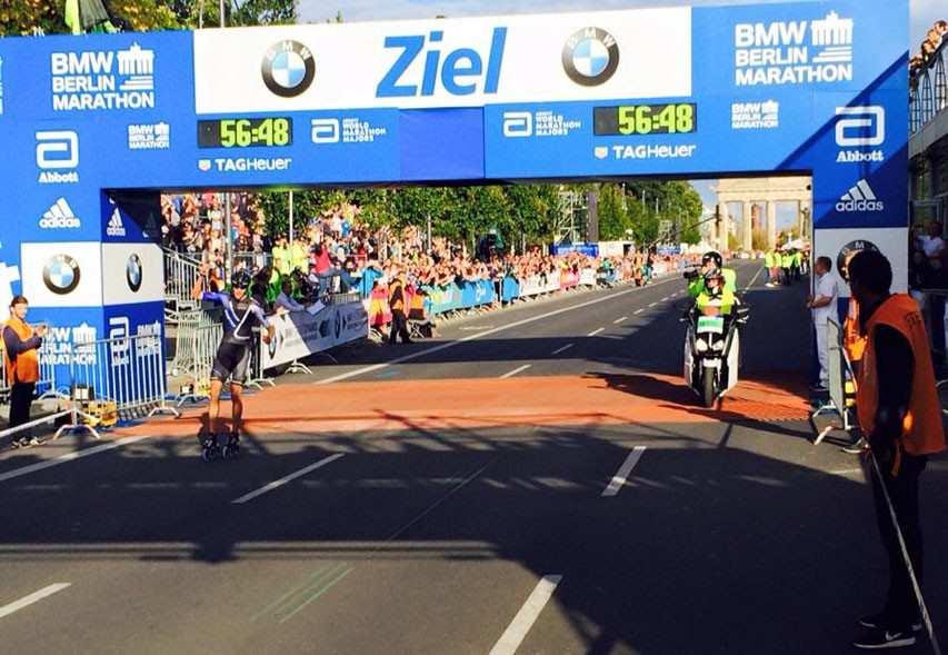 victoire arrivee bart swings marathon roller berlin 2015