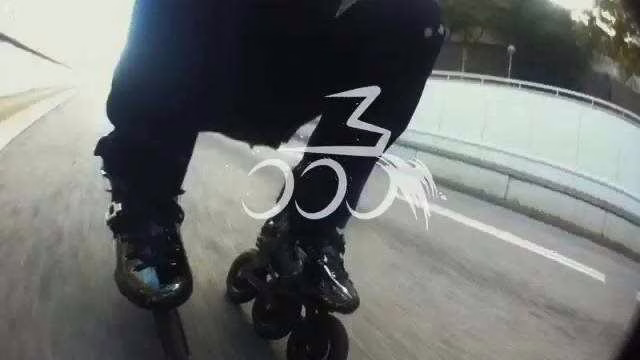 Dustin Werbeski en session freeride avec des 3×125 mm